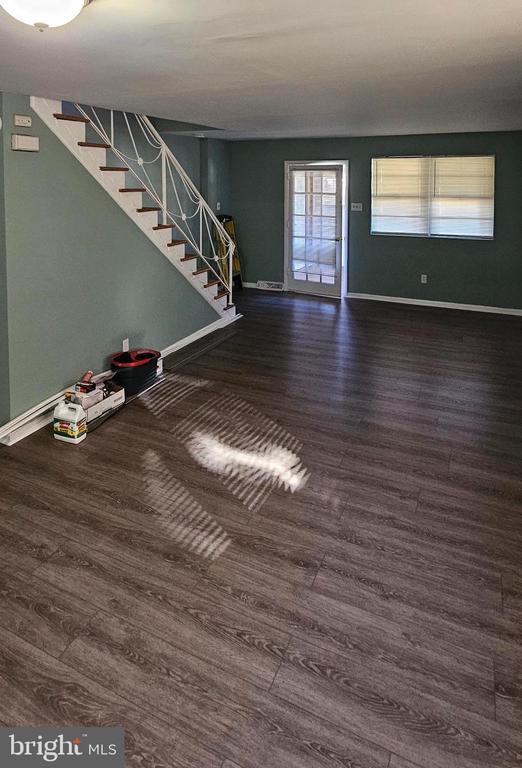 Photo - 1144 Collings Rd