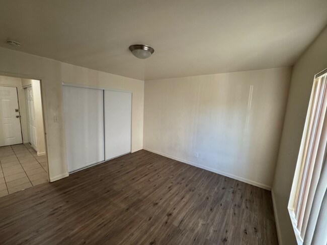 Photo - 1025 N Madison St Unidad 3