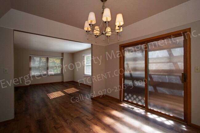 Photo - 6437 Edgeware St