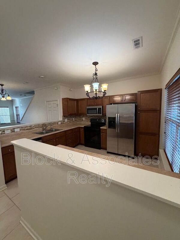 Photo - 832 Central Park Ave