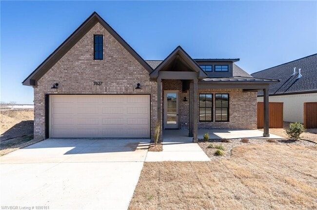 7627 Woodbine Ln