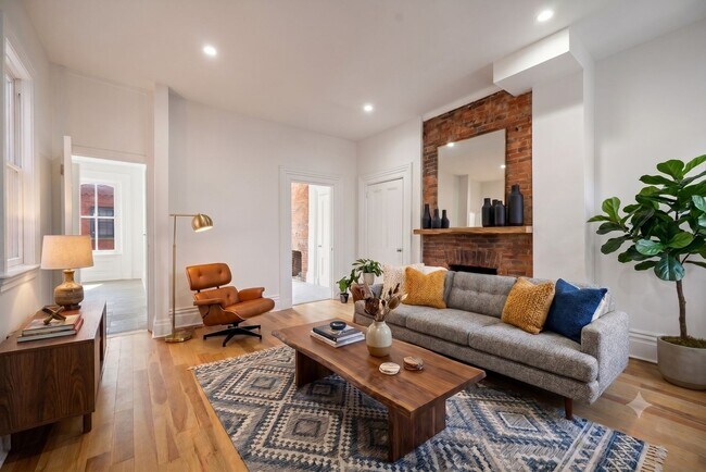 Building Photo - 93 43rd St Unit 2