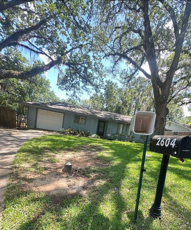 Photo - 2604 Byron Cir House