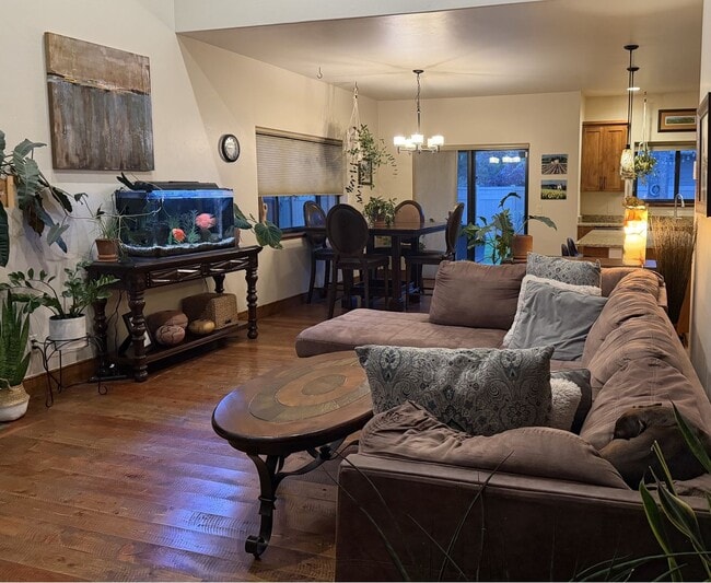 Photo - New Whitefish Rental - 3 Bedroom/2.5 Bath Beautiful Updated Home (Unfurnished). Available Aug 1st.