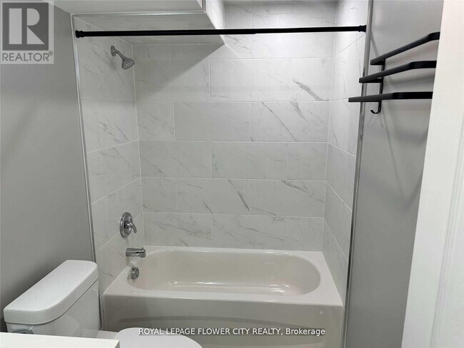 Photo - 41 Paisley Green Ave