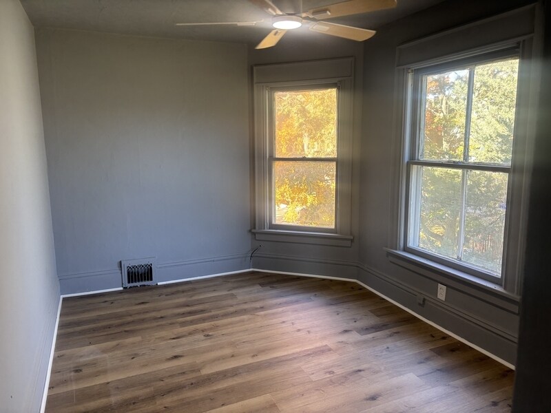 Photo - 1534 3rd Ave SE