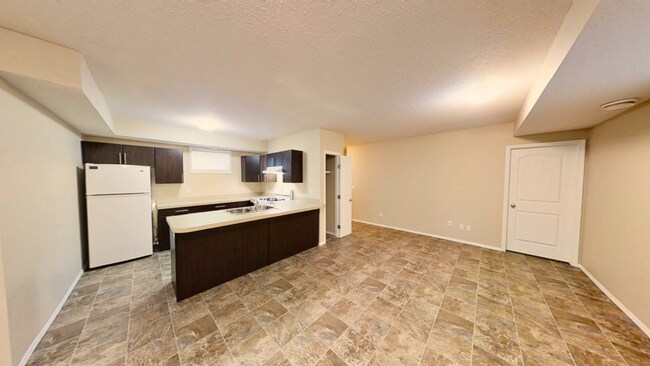 Photo - 11207-11298 98 St