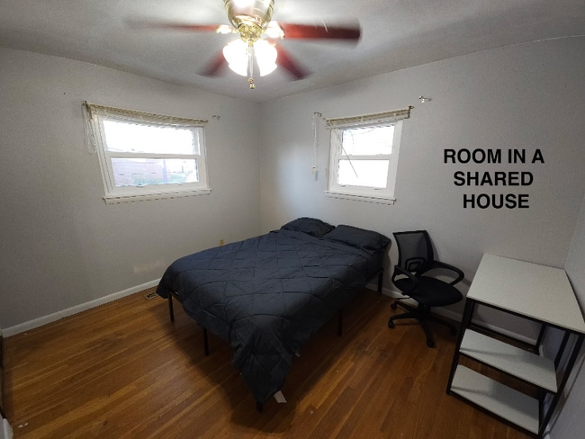 Photo - 1612 Kingsway Rd