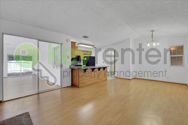 Photo - 3237 Irvindale Way