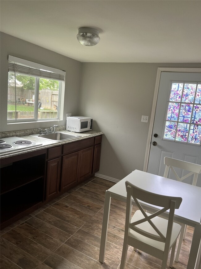 Photo - 3061 Walnut Springs Dr