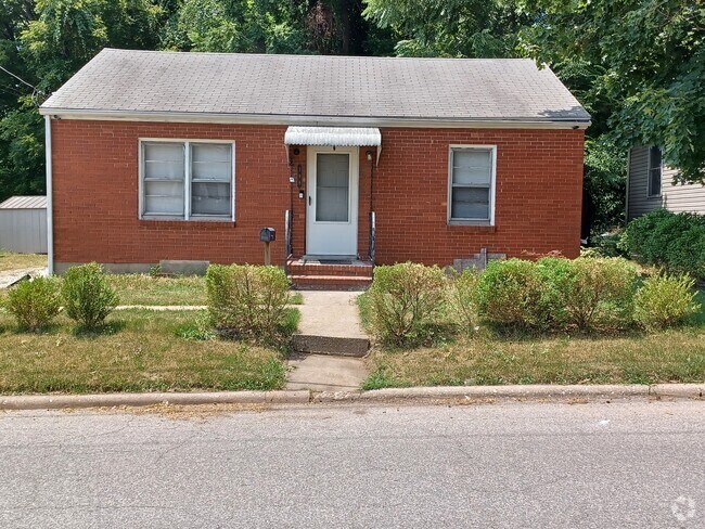 Building Photo - 196 Sering Ave Rental