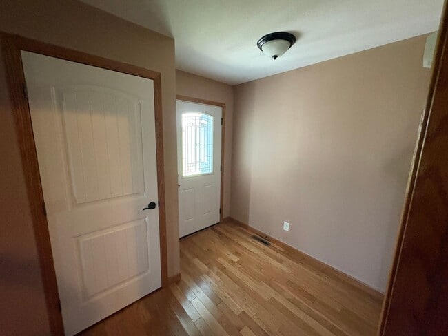 Photo - 2-bedroom, 2-bath Duplex in Champaign, IL
