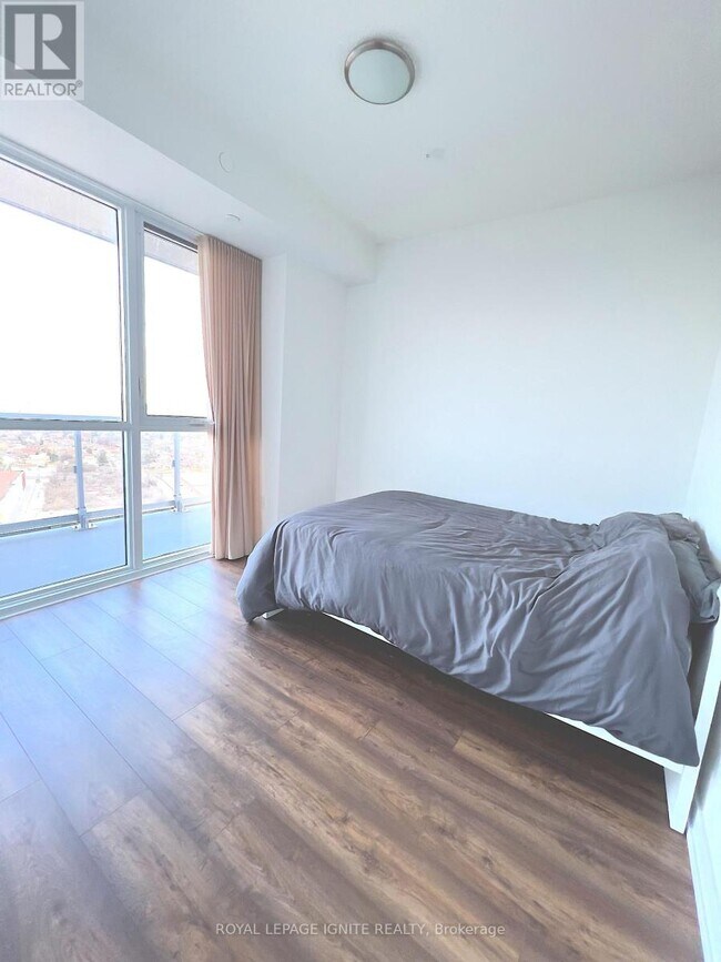 Photo - 225 Village Green Square Unit 2808