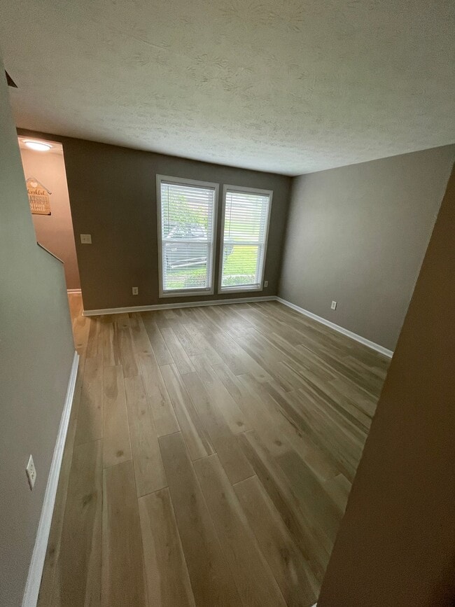 Building Photo - 3173 Dove Ct SW