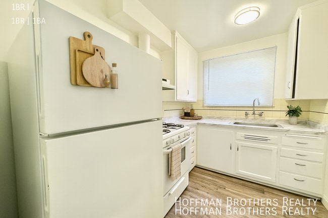 Photo - 131 Normandie Ave Unit 2