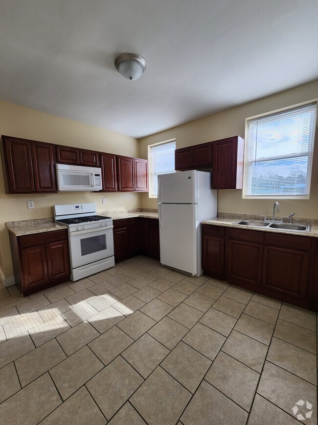 Building Photo - 280 Norton St Unit 1 Rental