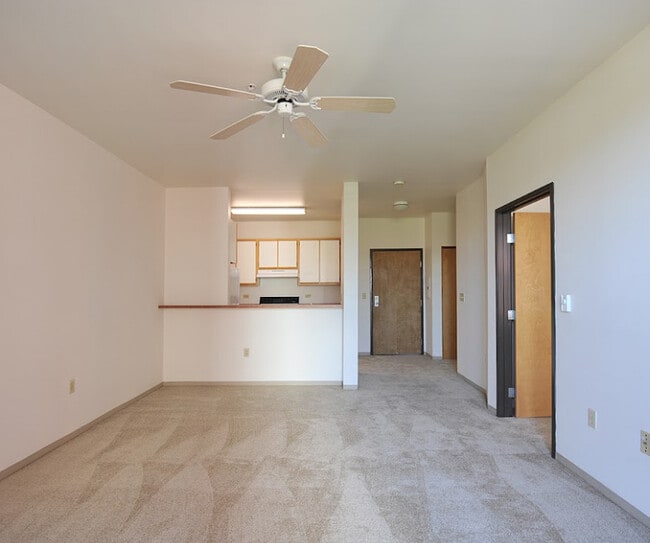 Photo - Fifth Avenue Court