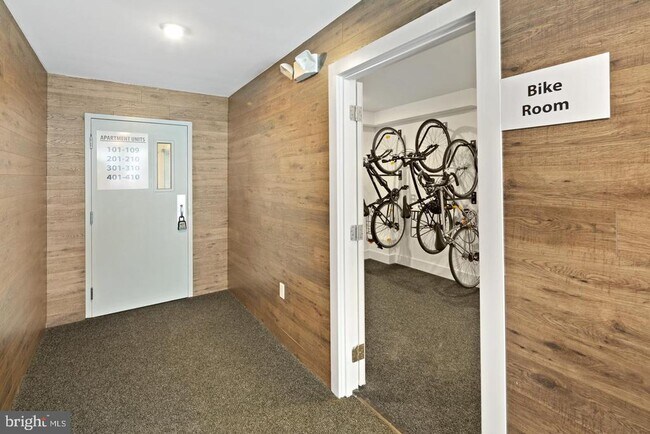 Photo - 1155 S 15th St Unidad 305