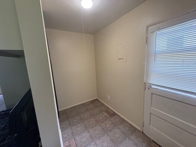 Photo - 3 Bedroom Ranch In Meadowdale