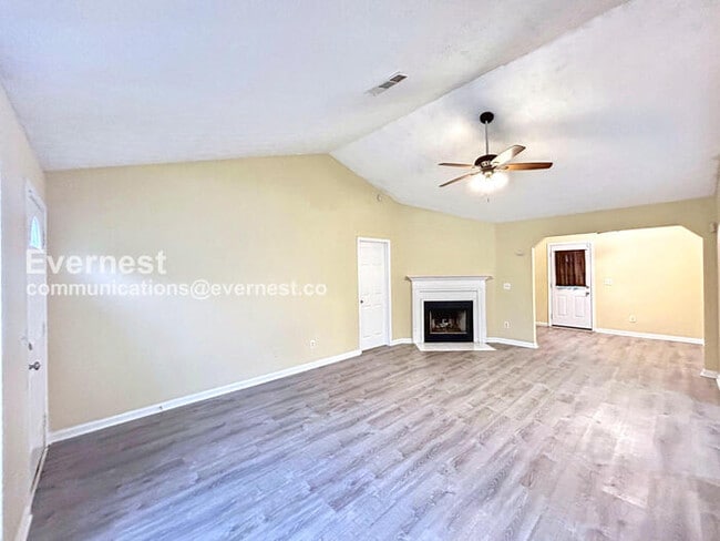 Photo - 9151 Clubhouse Dr