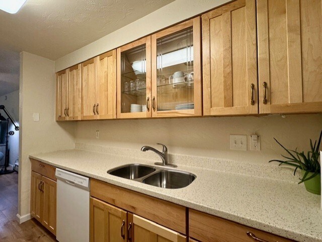 Photo - 3266 Mendenhall Loop Rd