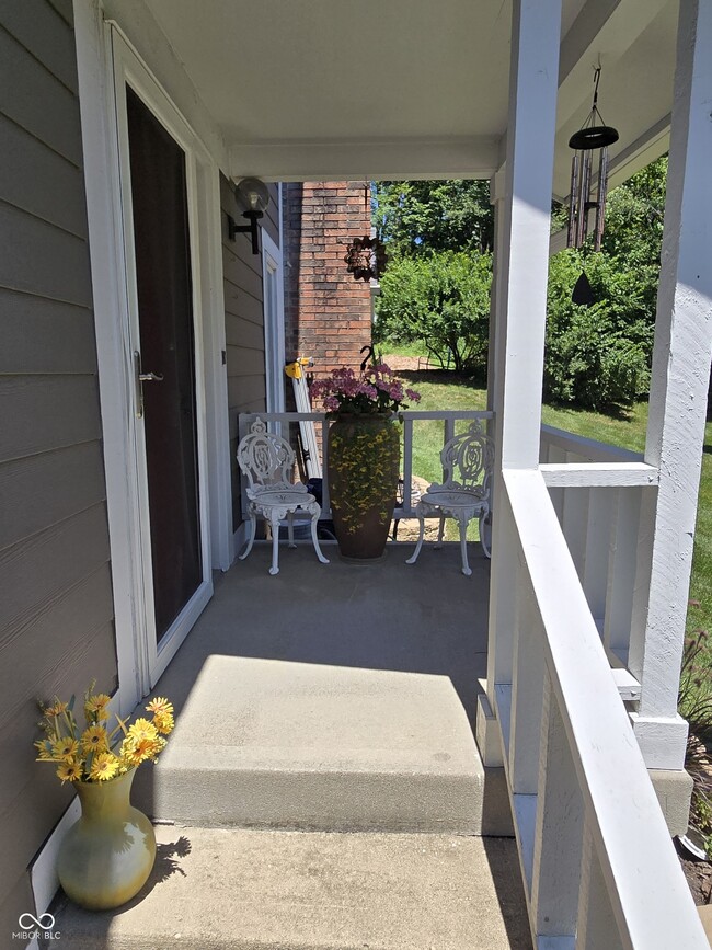 Photo - 8198 Foxchase Cir