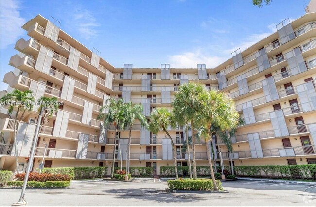 Building Photo - 3301 N Country Club Dr Unit 110 Rental