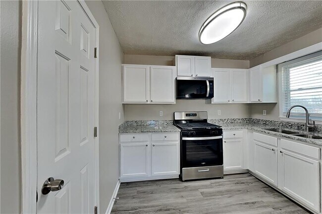 Photo - 42 Breckenridge Dr