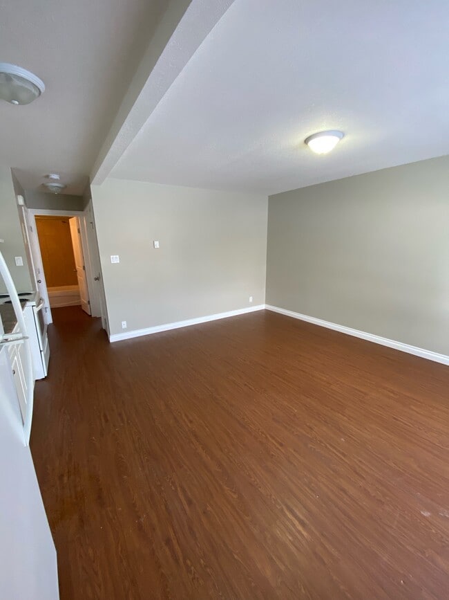 Building Photo - 9904-9995 95 St