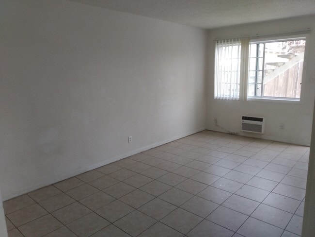 Photo - 3720 E Clay Ave Unit D