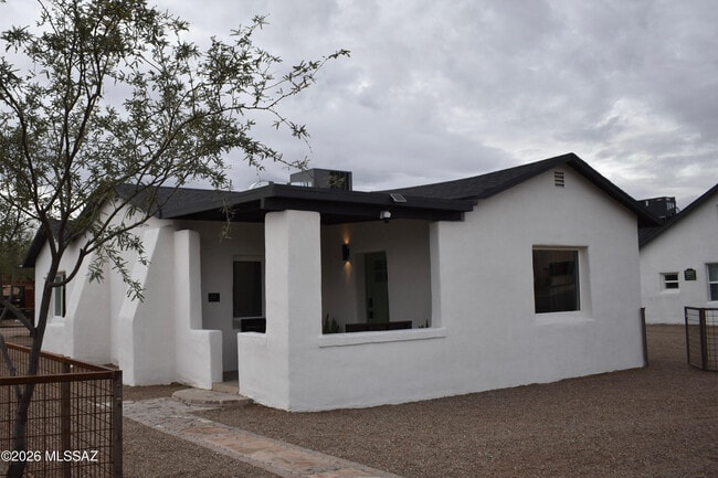 Photo - 1323 W Speedway Blvd