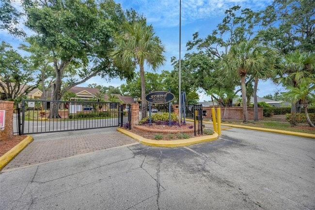 8647 Mallard Reserve Dr Unit 205