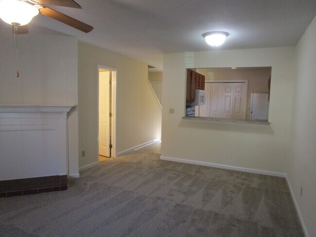 Photo - 610 Archdale Dr