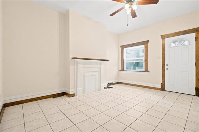 816 1/2 North Ave