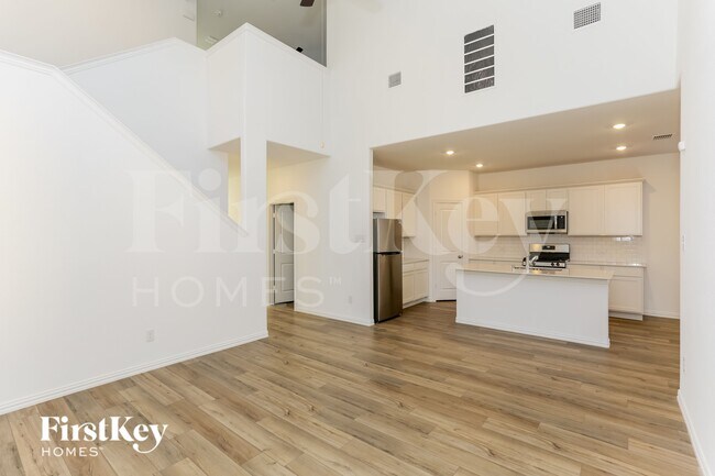 10045 Elkhorn Dr