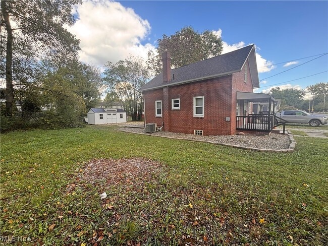 Photo - 1453 Woodbirch Ave