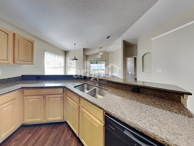 Photo - 5834 Tanagerlake Rd