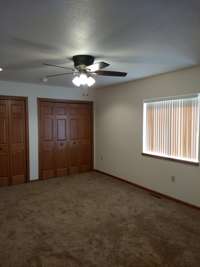 Photo - 815 W Benjamin Ave