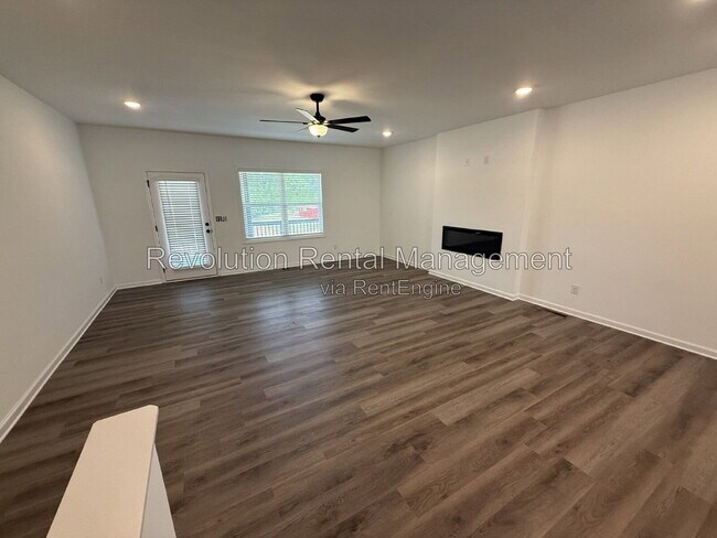 Photo - 32 Nickel Dr