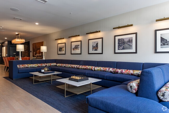 Salón social - Madison and Madison North
