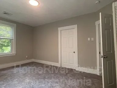 Photo - 211 Locust St