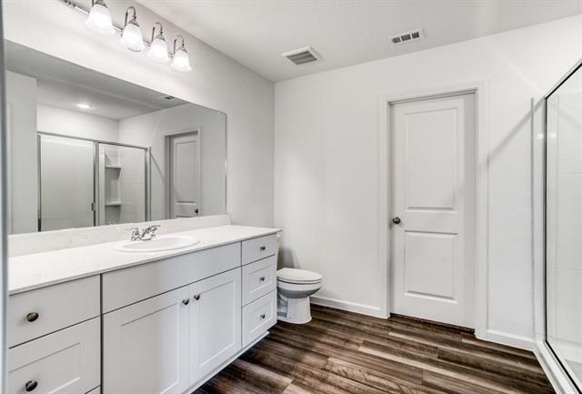 Photo - 720 Holly St