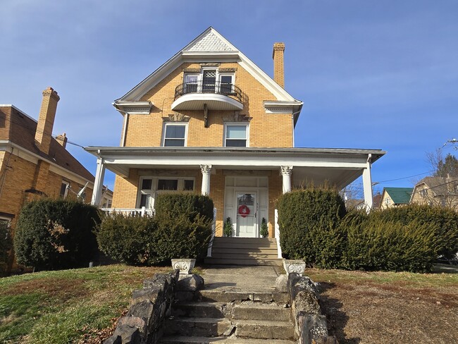 Photo - 544 E Pearl St Unit 3