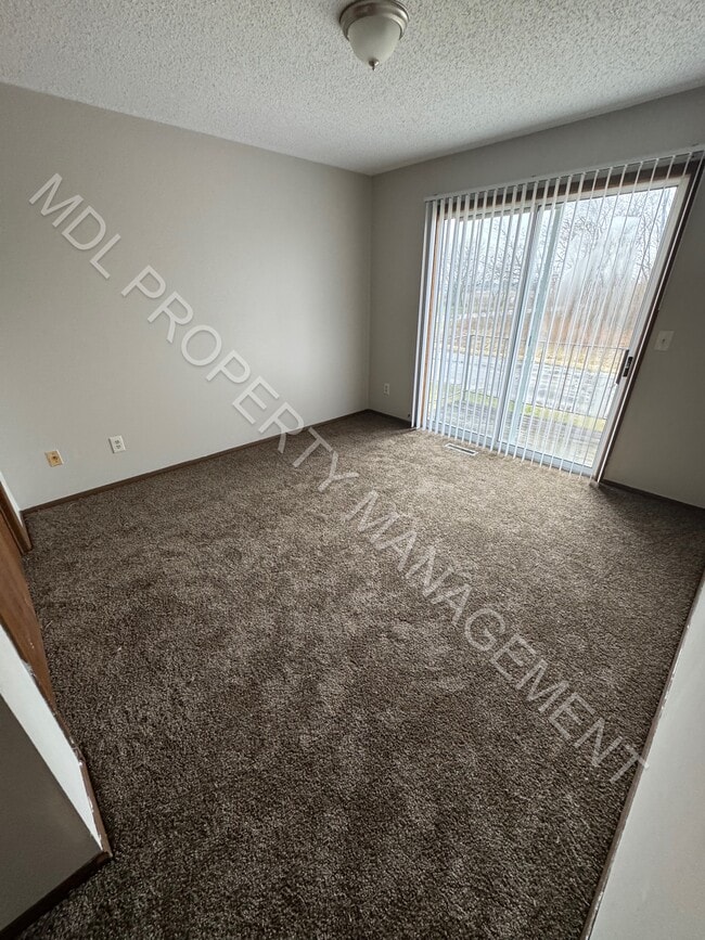 Photo - Thomas White Apartments
