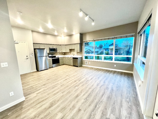 Photo - 2330 Yakima Ct Unidad C402