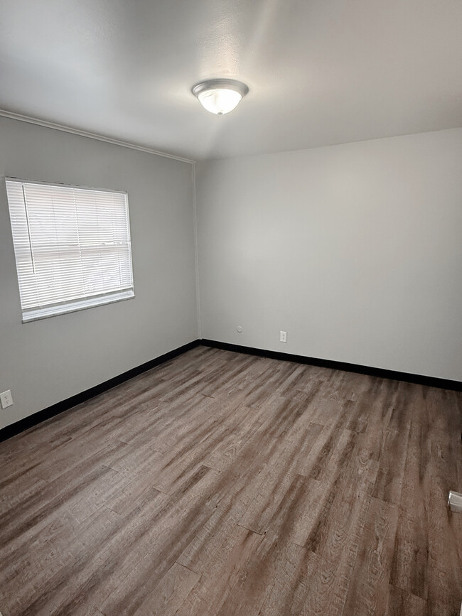 Coves at Cleveland 1x1 - Coves at Columbus on Cleveland Apartments