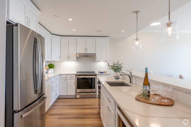 1BR, 1BA - 937SF - Kitchen