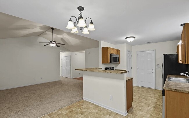 Photo - 1003 Wt Whitehead Dr