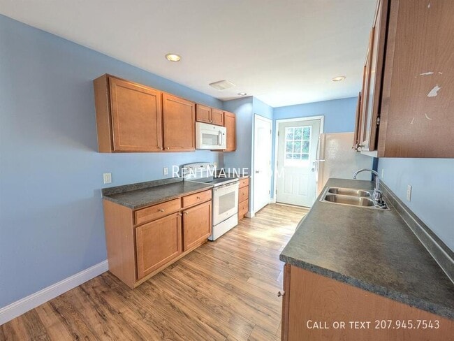 Photo - 13 Basketball Ct