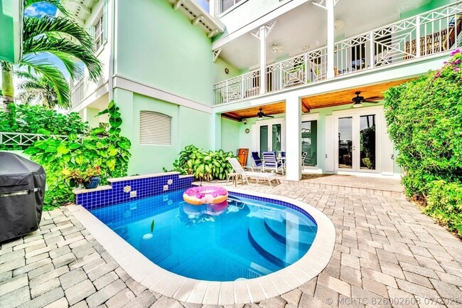 138 Marine Way